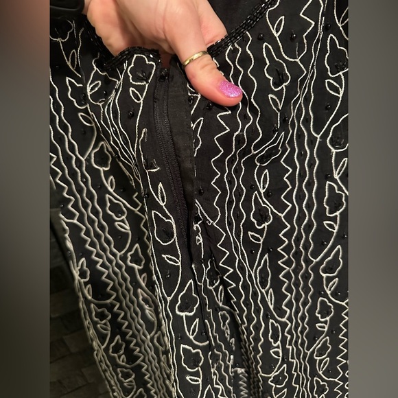 Beaded Black and White Dress - Picture 4 of 4